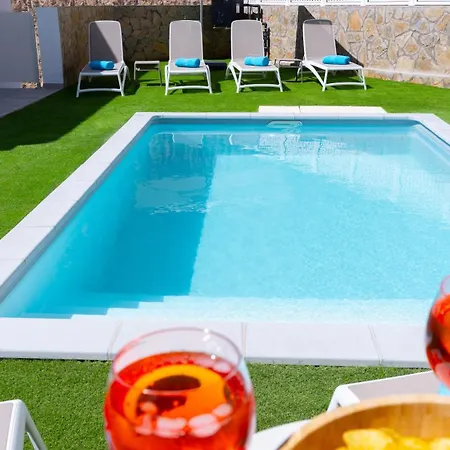 Malibu Mogan Secret Pool - Piscina Privada Y Climatizada - Exclusive Heated Pool Villa *