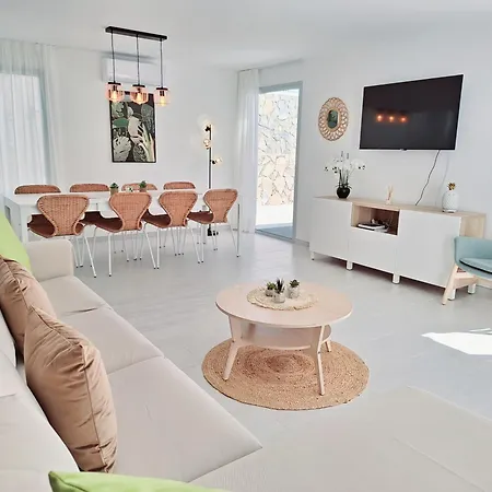 Malibu Mogan Secret Pool - Piscina Privada Y Climatizada - Exclusive Heated Pool *
